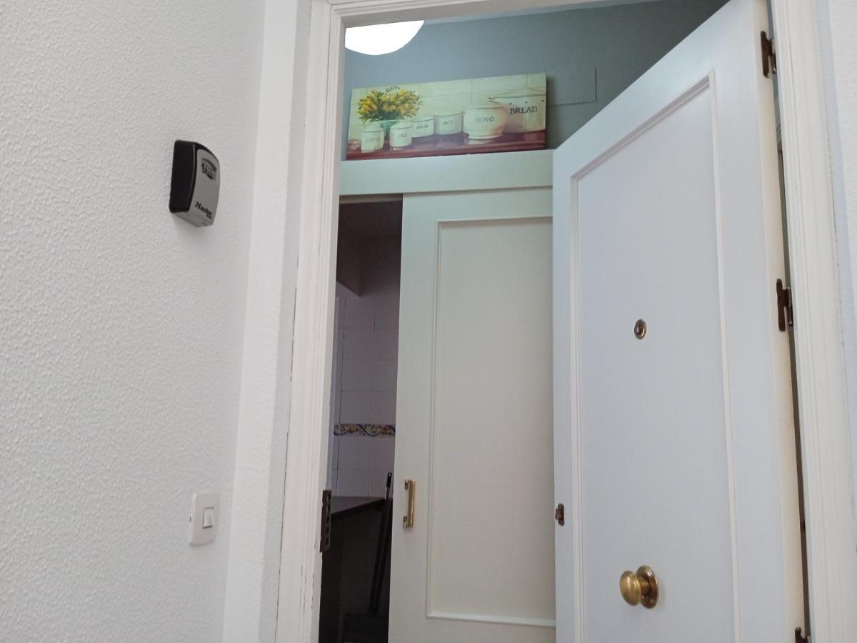 Apartamento Casco Antiguo Exterior Unico En Segunda Planta En Un Edificio De De Dos Plantas Siviglia Esterno foto