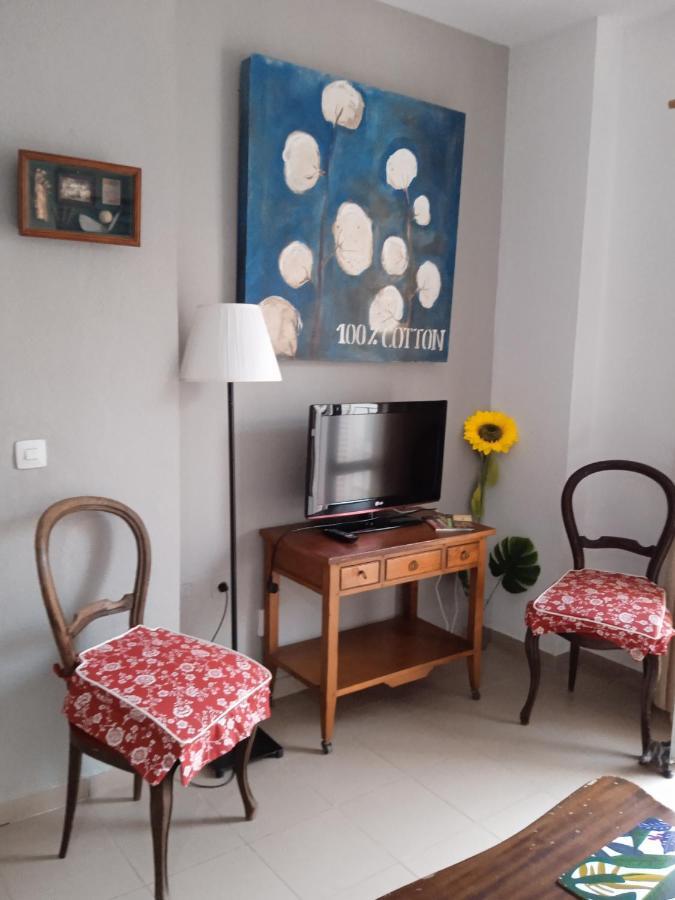 Apartamento Casco Antiguo Exterior Unico En Segunda Planta En Un Edificio De De Dos Plantas Siviglia Esterno foto