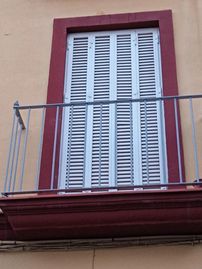 Apartamento Casco Antiguo Exterior Unico En Segunda Planta En Un Edificio De De Dos Plantas Siviglia Esterno foto